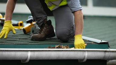How to Guide to Cleaning Gutters